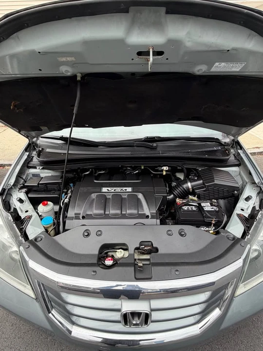 2010 Honda Odyssey - Image 16 of 16