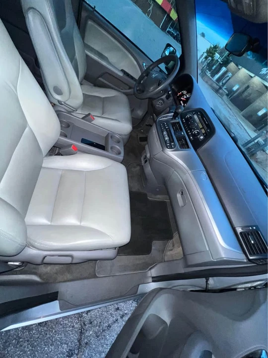 2010 Honda Odyssey - Image 5 of 7