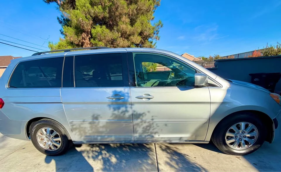 2010 Honda Odyssey - Image 4 of 11