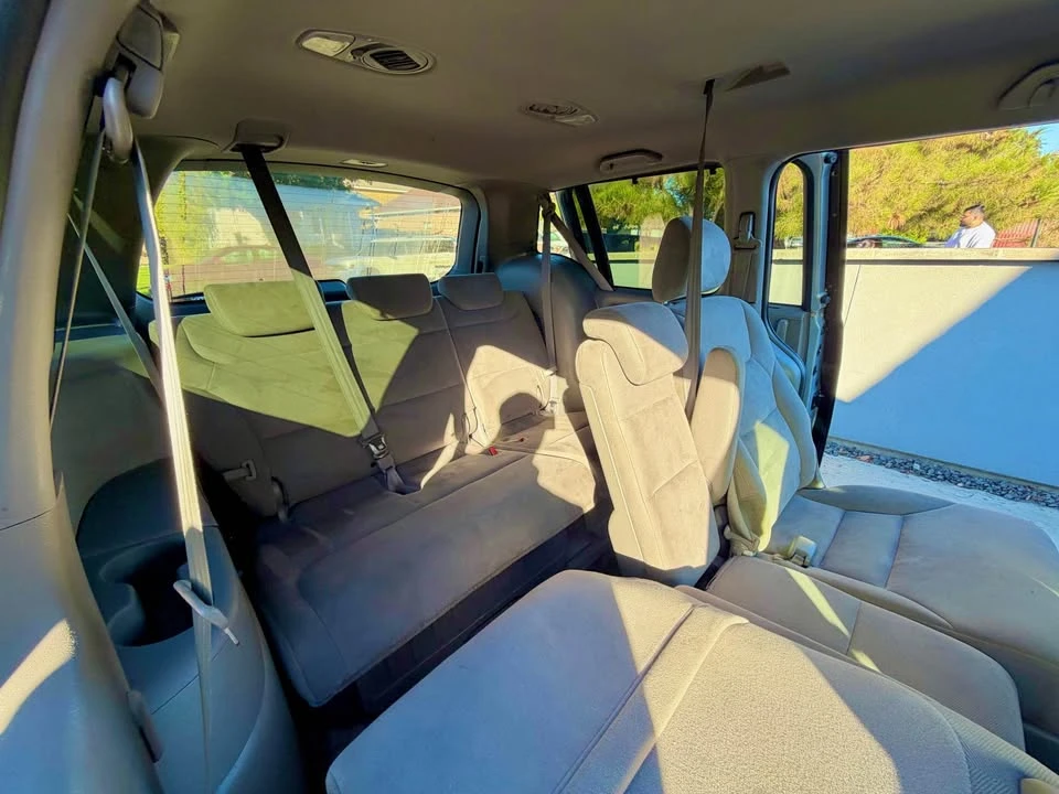2010 Honda Odyssey - Image 8 of 11