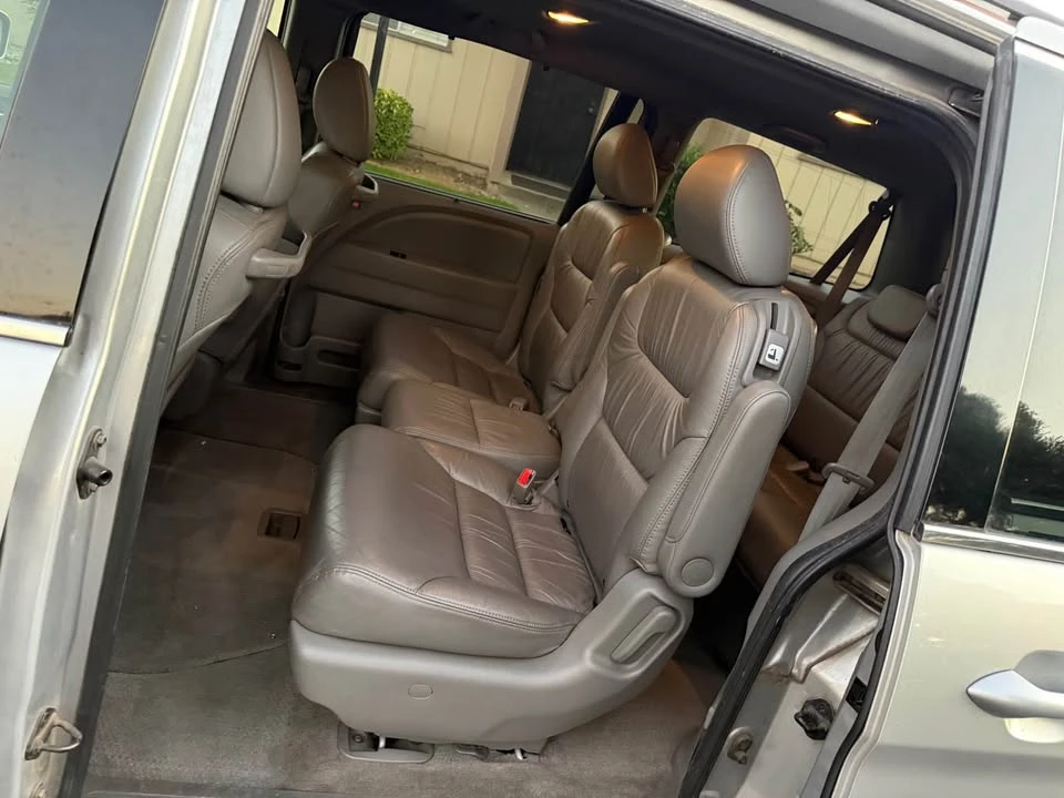 2010 Honda Odyssey - Image 10 of 18