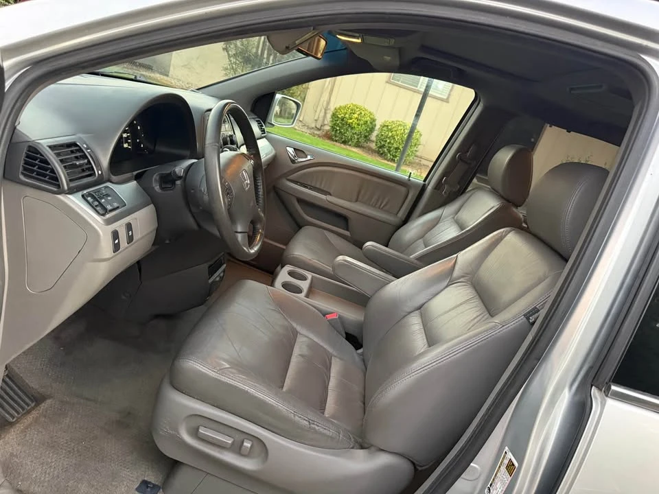 2010 Honda Odyssey - Image 9 of 18