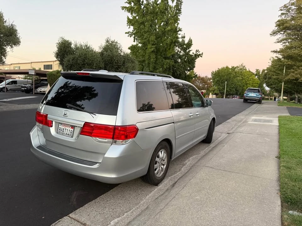 2010 Honda Odyssey - Image 7 of 18