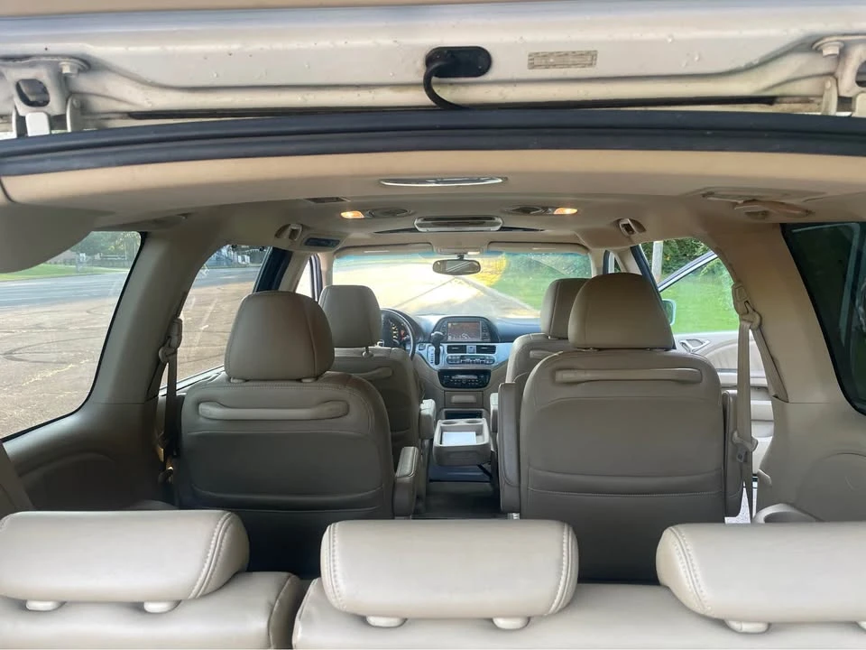 2010 Honda Odyssey - Image 12 of 20