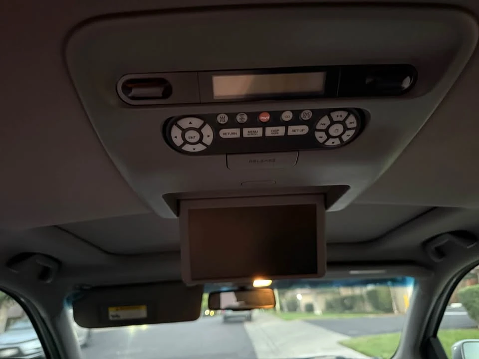 2010 Honda Odyssey - Image 15 of 18
