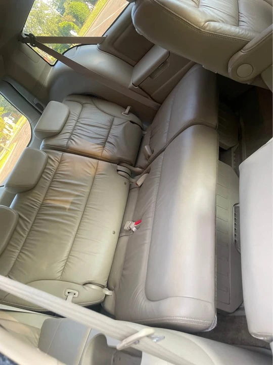 2010 Honda Odyssey - Image 14 of 20