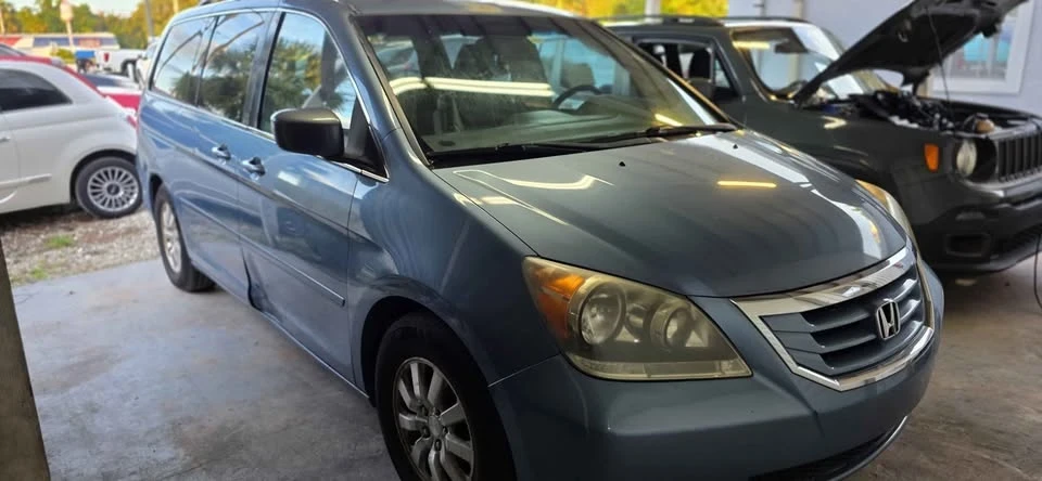 2010 Honda Odyssey - Image 2 of 2