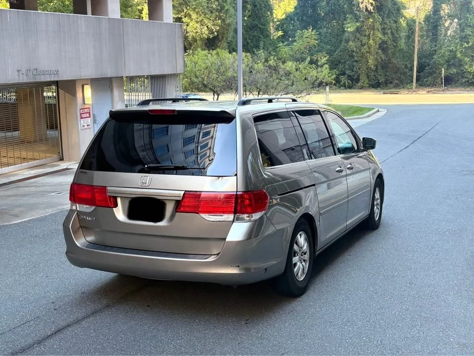 2010 Honda Odyssey - Image 5 of 10