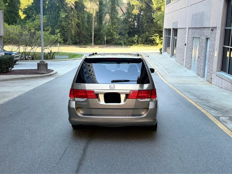 2010 Honda Odyssey - Image 4 of 10