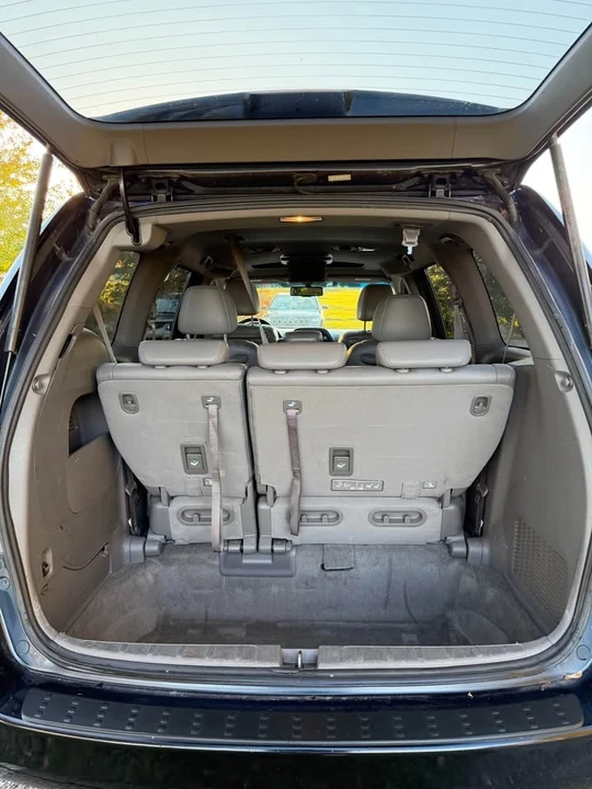 2010 Honda Odyssey - Image 16 of 20
