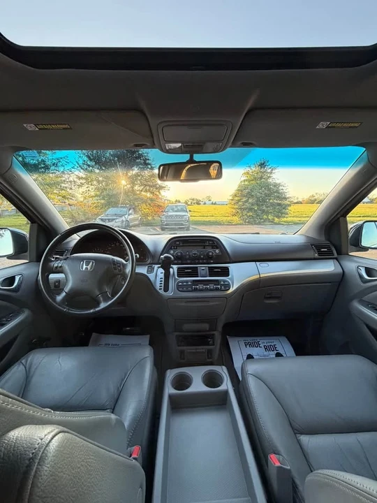 2010 Honda Odyssey - Image 13 of 20