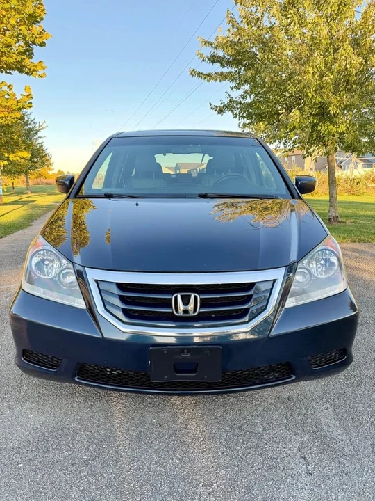 2010 Honda Odyssey - Image 2 of 20