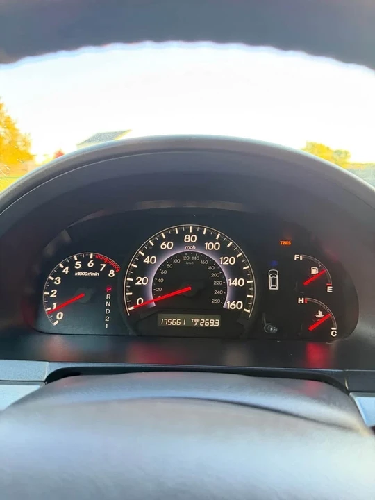 2010 Honda Odyssey - Image 18 of 20