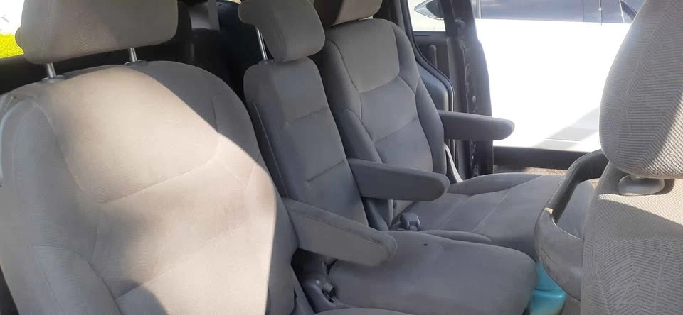 2010 Honda Odyssey - Image 12 of 16