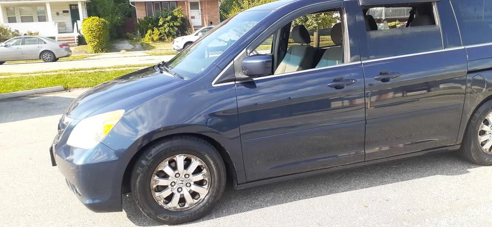 2010 Honda Odyssey - Image 3 of 16