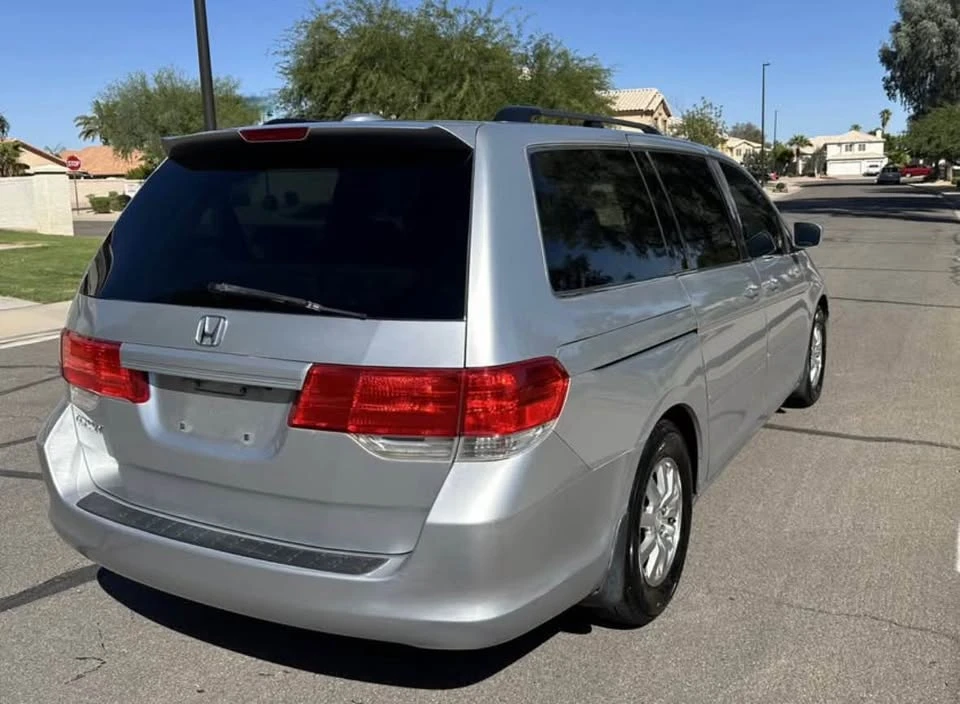2010 Honda Odyssey - Image 5 of 14