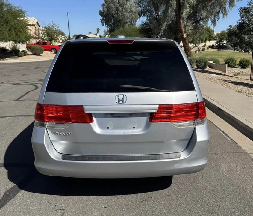 2010 Honda Odyssey - Image 6 of 14