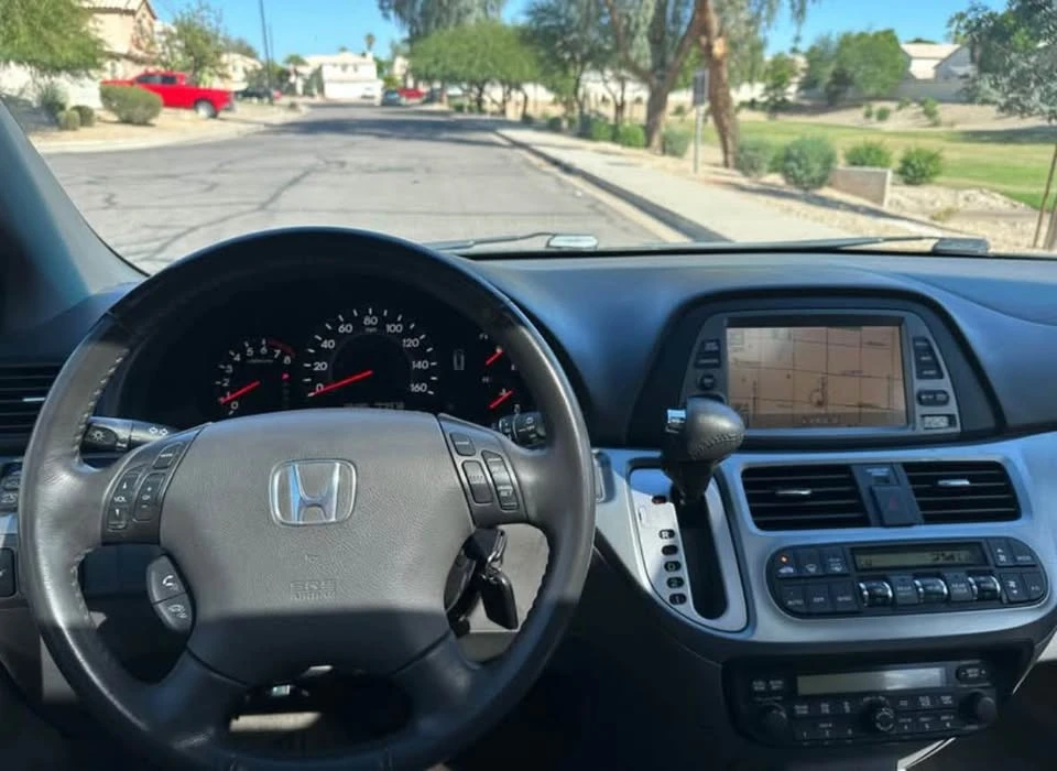 2010 Honda Odyssey - Image 12 of 14