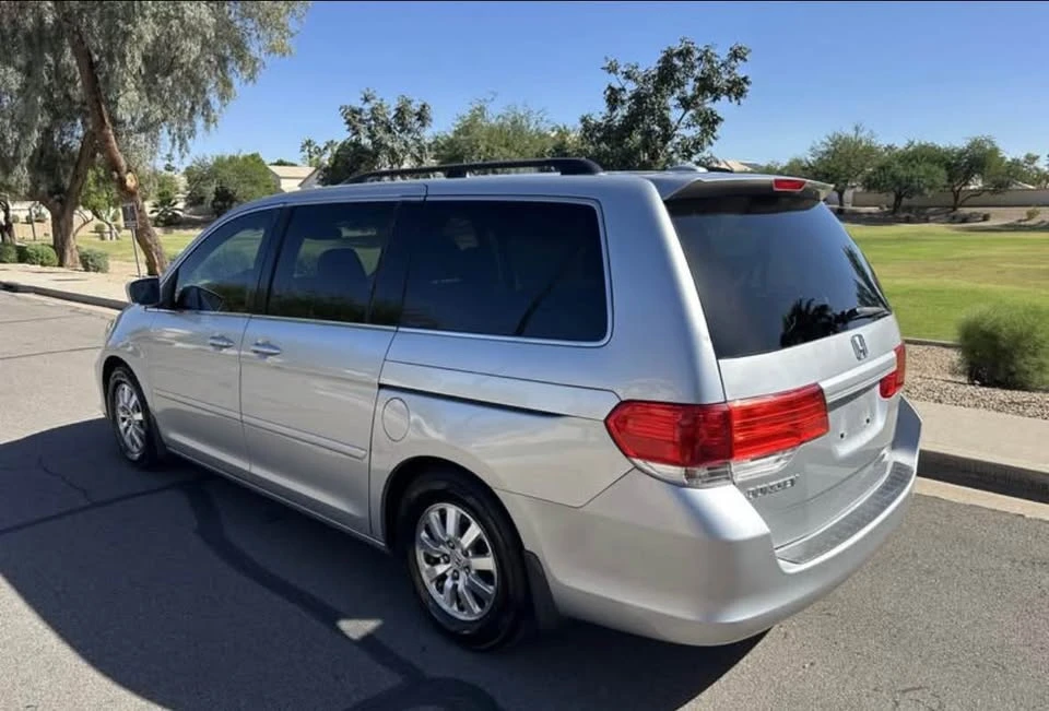 2010 Honda Odyssey - Image 4 of 14