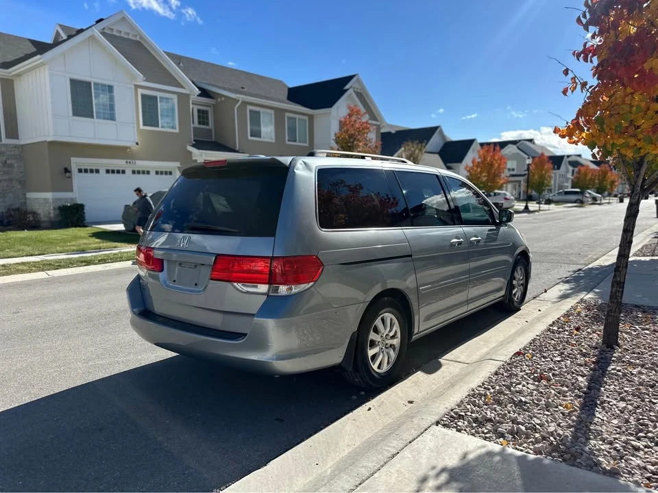 2010 Honda Odyssey - Image 4 of 7