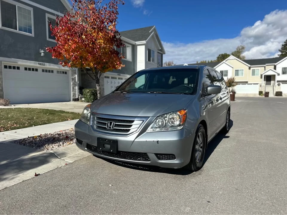 2010 Honda Odyssey - Image 3 of 7