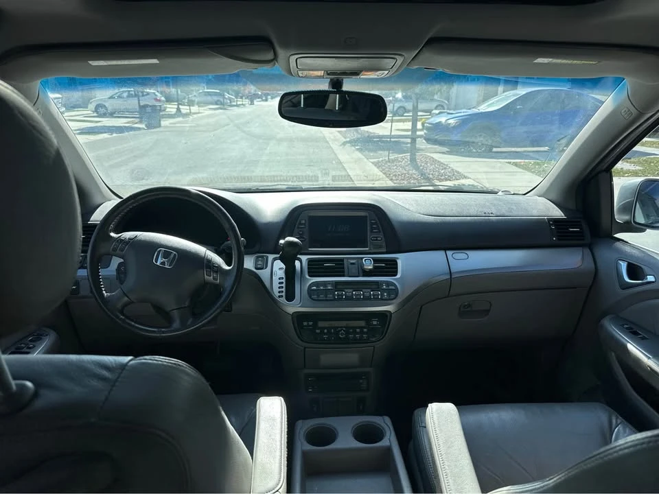 2010 Honda Odyssey - Image 6 of 7