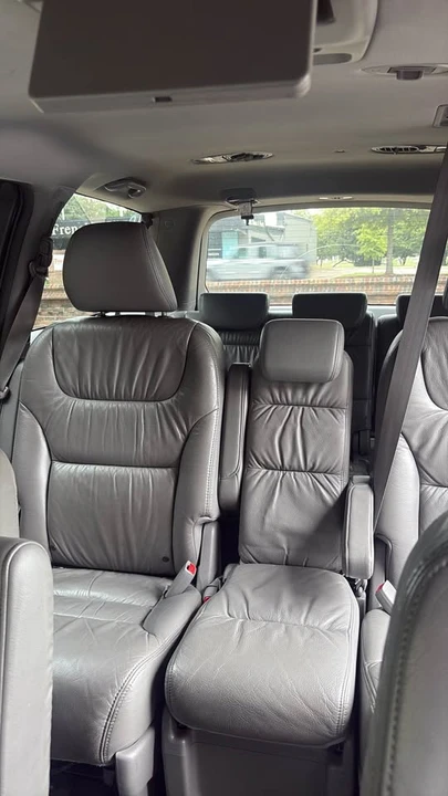 2010 Honda Odyssey - Image 8 of 10