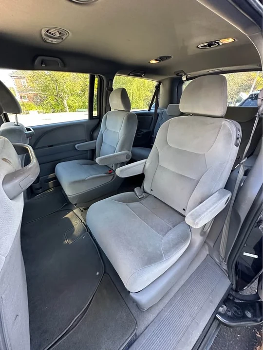2010 Honda Odyssey - Image 14 of 15