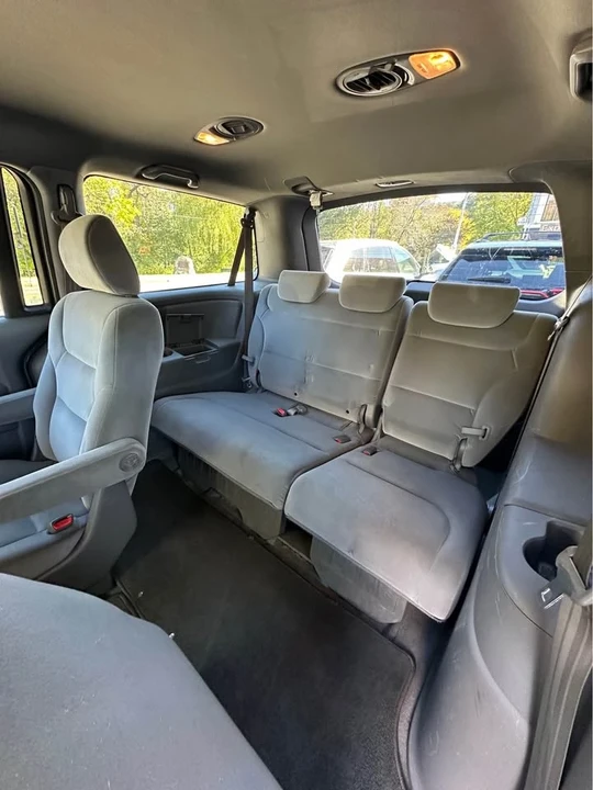 2010 Honda Odyssey - Image 13 of 15