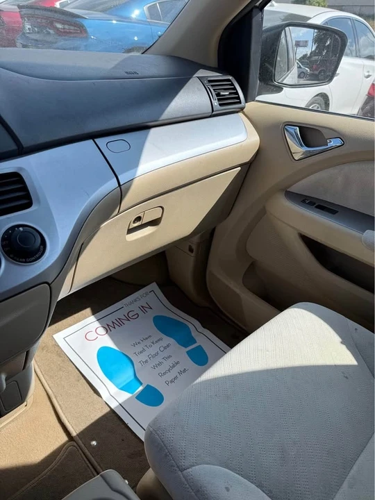 2010 Honda Odyssey - Image 10 of 11