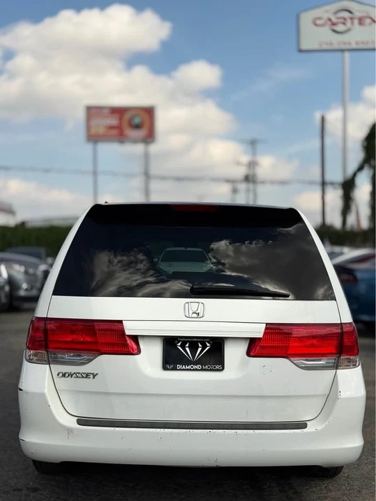 2010 Honda Odyssey - Image 3 of 11