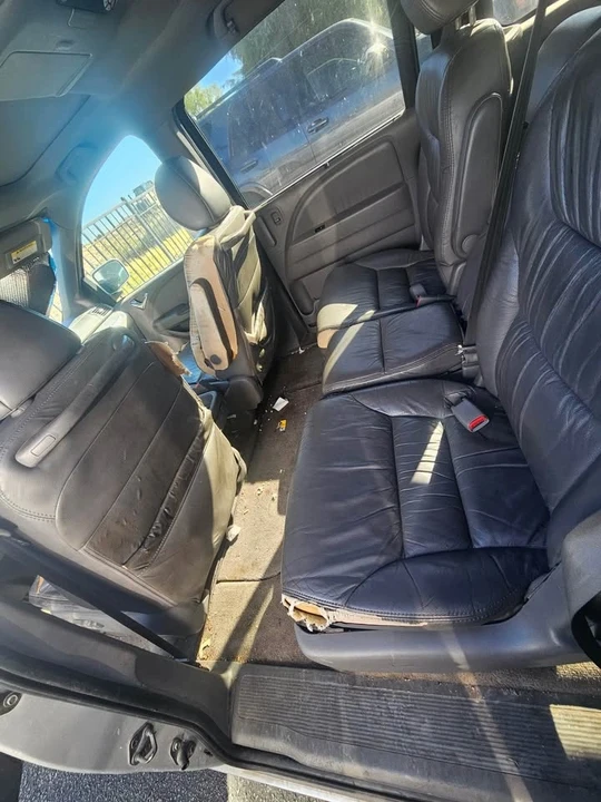 2010 Honda Odyssey - Image 16 of 19
