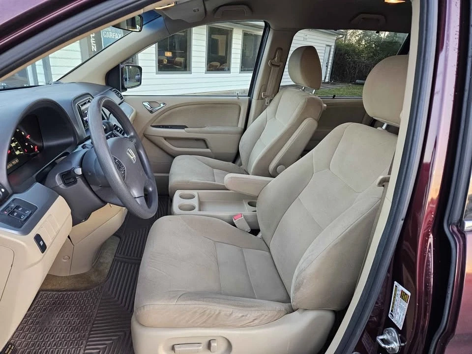 2010 Honda Odyssey - Image 10 of 20