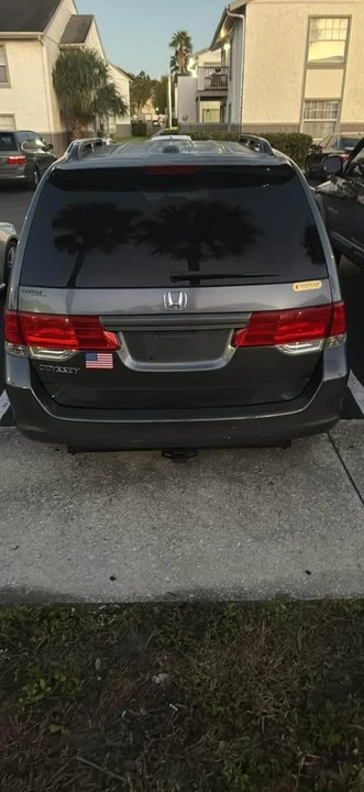 2010 Honda Odyssey - Image 2 of 5