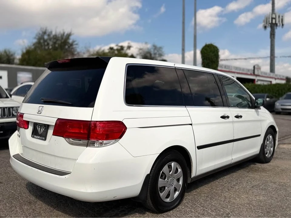 2010 Honda Odyssey - Image 2 of 11