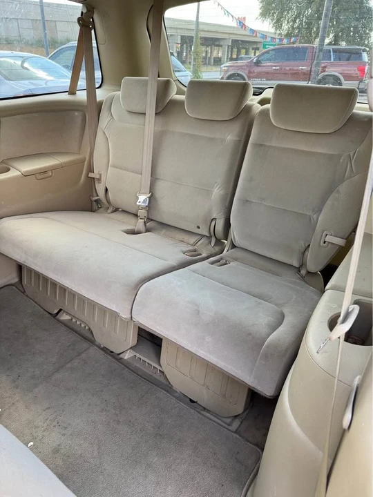 2010 Honda Odyssey - Image 4 of 11