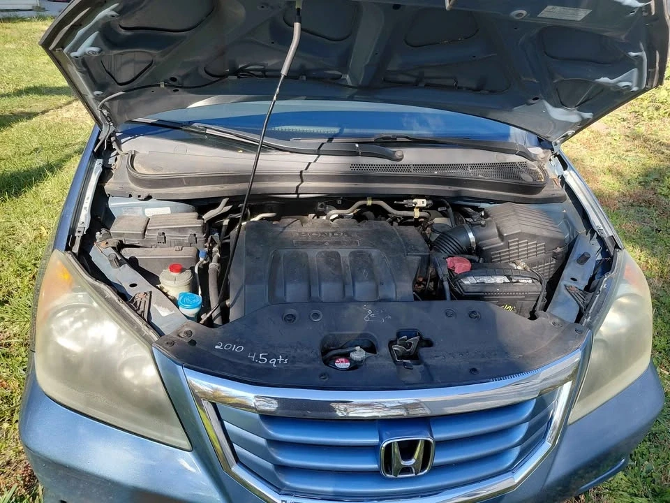2010 Honda Odyssey - Image 3 of 10