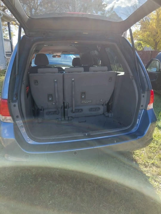 2010 Honda Odyssey - Image 6 of 10