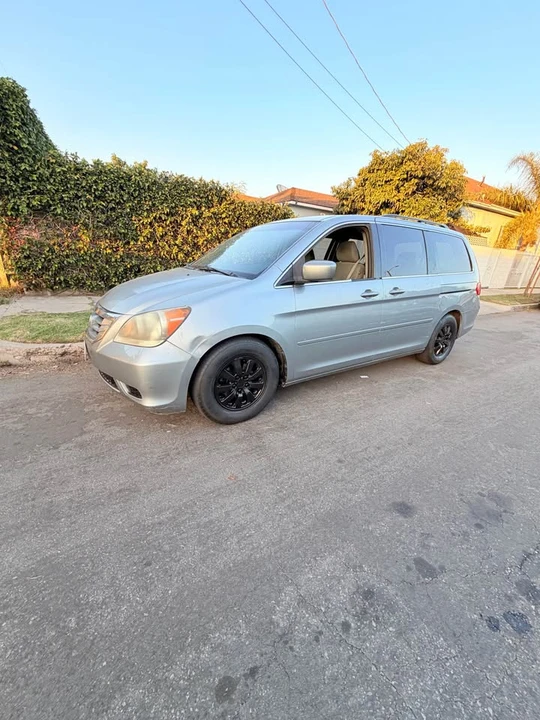 2010 Honda Odyssey - Image 3 of 12