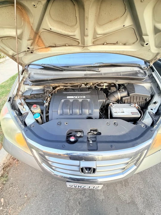 2010 Honda Odyssey - Image 5 of 12