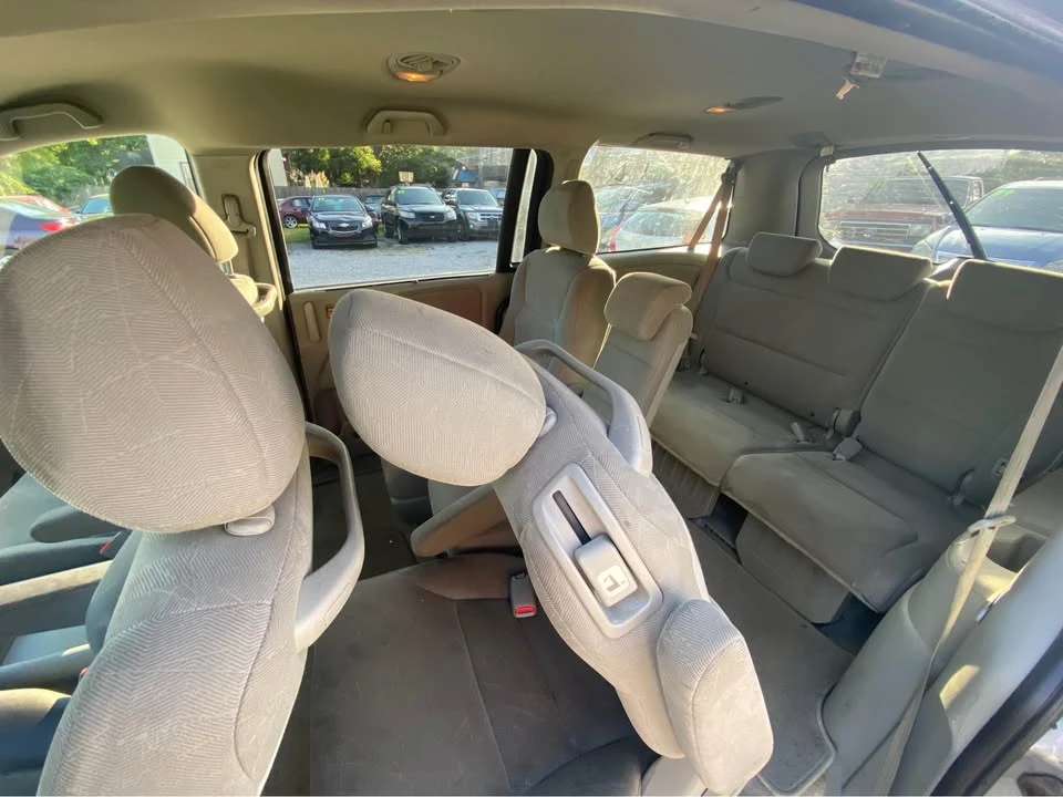 2010 Honda Odyssey - Image 9 of 15