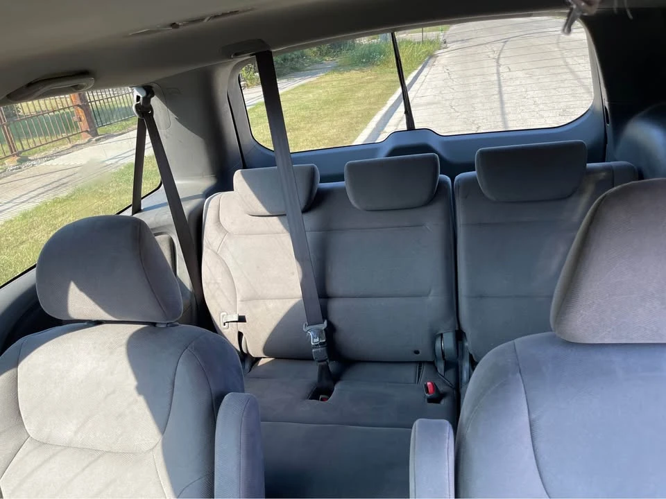 2010 Honda Odyssey - Image 6 of 9