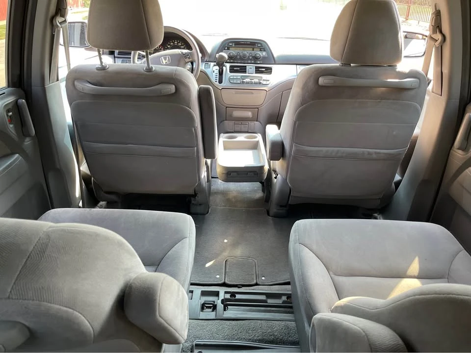 2010 Honda Odyssey - Image 7 of 9