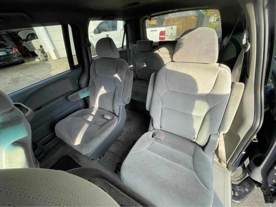 2010 Honda Odyssey - Image 10 of 14