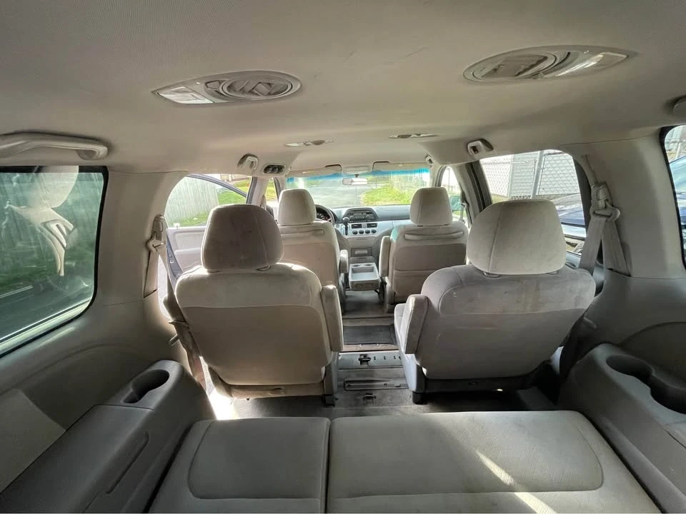 2010 Honda Odyssey - Image 12 of 14