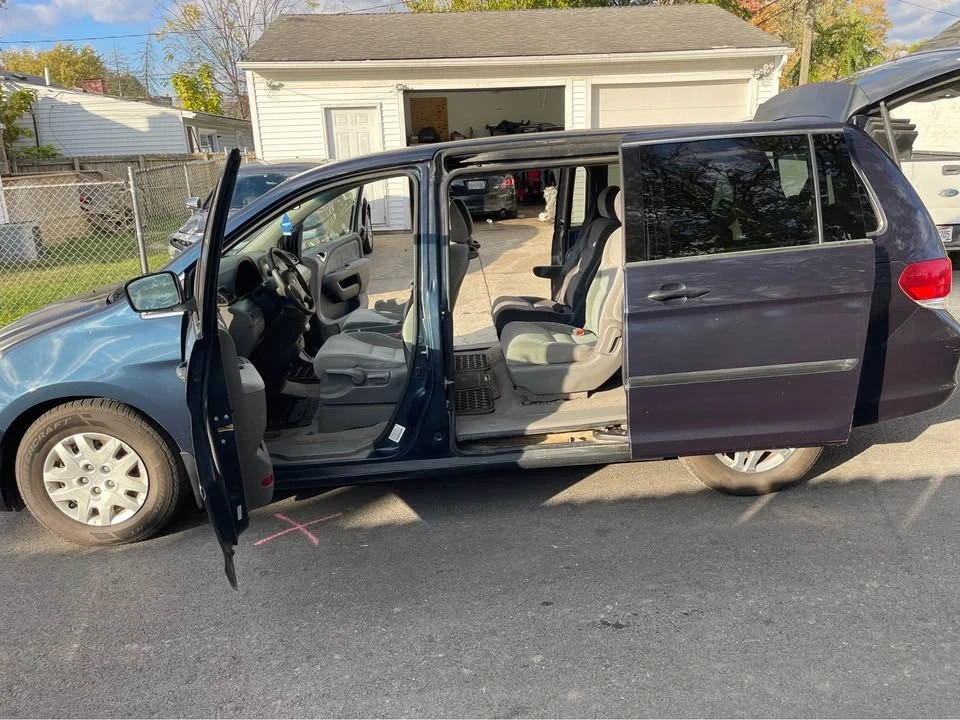 2010 Honda Odyssey - Image 5 of 14