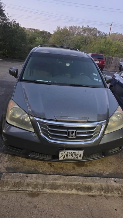 2010 Honda Odyssey - Image 2 of 7
