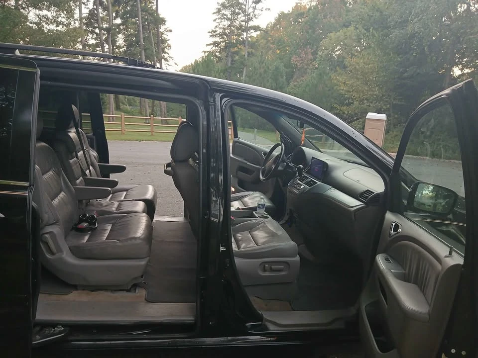2010 Honda Odyssey - Image 8 of 12