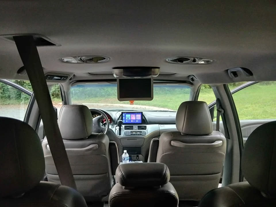 2010 Honda Odyssey - Image 11 of 12