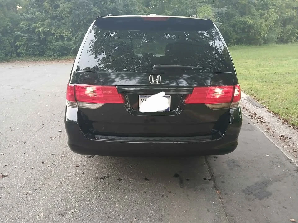 2010 Honda Odyssey - Image 6 of 12